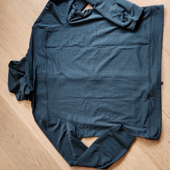 Peter Millar Beaumont Performance Full-Zip Hoodie in Balsam - Picture 13 of 16